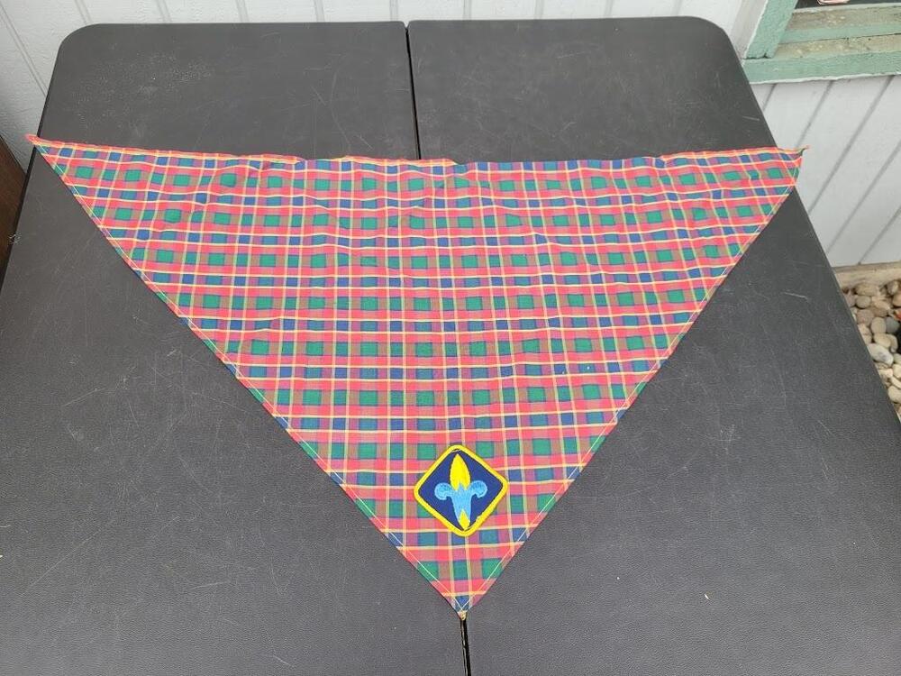 Boy Scouts of America Scarf One Size Multi-Color Plaid Youth Cub Scouts Patch